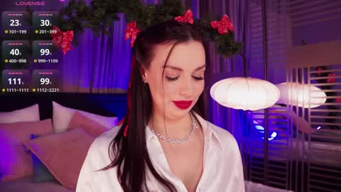 Luna  next streams Mon Fri Sat Sun 8pm-5am gmt0 online show from 12/24/24, 12:55