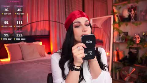 Luna  next streams Mon Fri Sat Sun 8pm-5am gmt0 online show from 11/01/25, 08:33