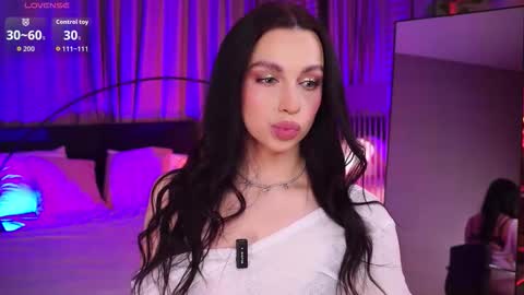 Luna  next streams Mon Fri Sat Sun 8pm-5am gmt0 online show from 12/14/25, 08:35