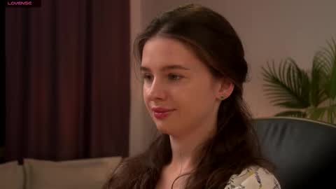 lunaolivia_ online show from 09/29/25, 01:16