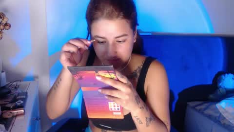 Snapshot of lunapalmer01 chatting on 11/23/25, 02:50 Julieth online show from 11/23/25, 02:50