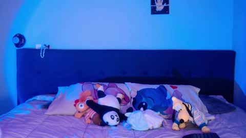 Snapshot of lunapalmer01 chatting on 02/14/26, 03:47 Julieth online show from 02/14/26, 03:47