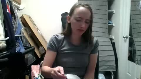 lunapixie2020 online show from 05/19/26, 01:56