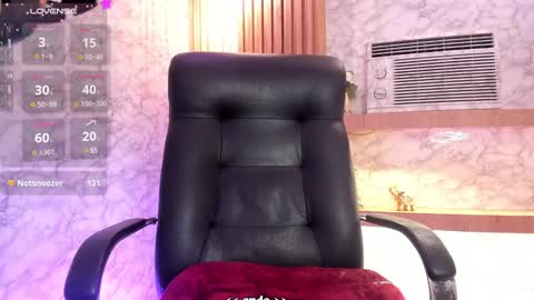 Luna online show from 01/11/25, 11:02