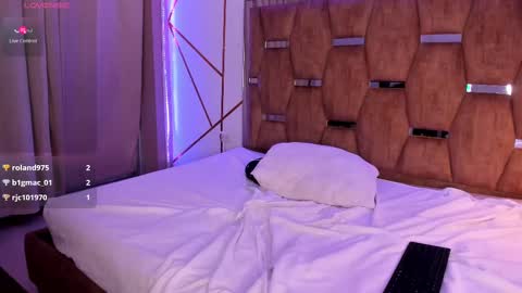 Luna online show from 02/24/25, 11:52