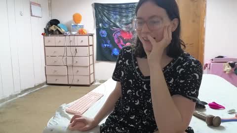 lunaquinn45 online show from 12/28/24, 12:36