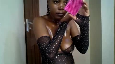 Snapshot of lunargoddess45 chatting on 02/05/26, 06:07 lunargoddess45 online show from 02/05/26, 06:07