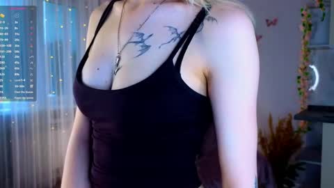 Kelly online show from 05/08/26, 03:50