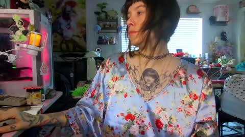 lunarqueen420 online show from 05/02/26, 02:44