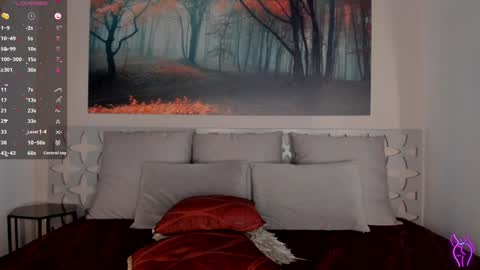 Luna Ruso  online show from 02/02/25, 11:00