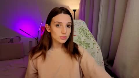 Snapshot of lunatale chatting on 11/02/25, 08:11 Kate online show from 11/02/25, 08:11