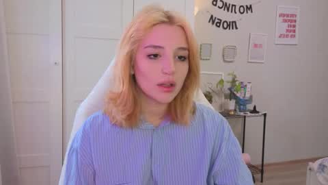 Snapshot of lunatale chatting on 02/02/26, 09:19 Kate online show from 02/02/26, 09:19