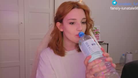 Snapshot of lunatale chatting on 02/27/26, 05:13 Kate online show from 02/27/26, 05:13