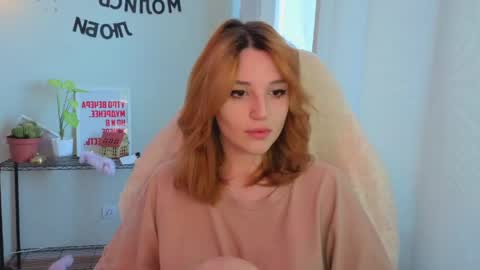 Snapshot of lunatale chatting on 05/16/26, 03:00 Kate online show from 05/16/26, 03:00