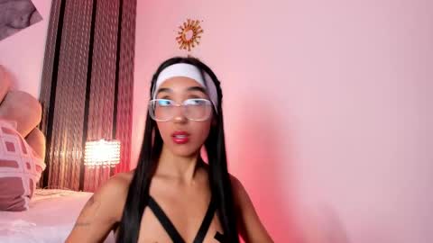 Snapshot of lunavelour_ chatting on 04/18/26, 02:59 Luna online show from 04/18/26, 02:59