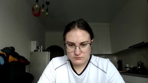 lunavelvet3 online show from 12/04/25, 09:51