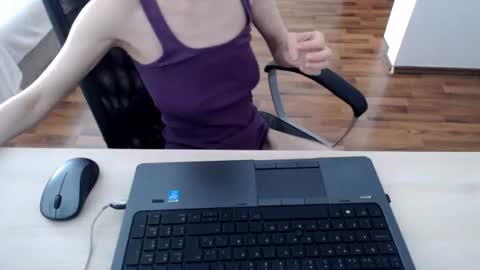 lunavibe_ online show from 07/01/26, 11:34