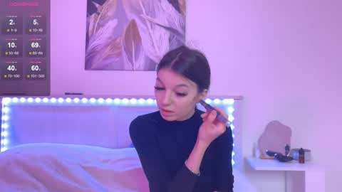 Snapshot of lunavine chatting on 12/03/25, 09:51 Veronica online show from 12/03/25, 09:51