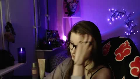 LunaXcherry online show from 04/29/26, 06:36