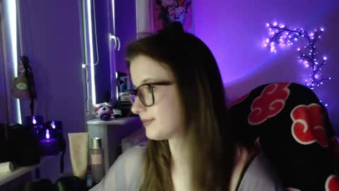 LunaXcherry online show from 05/07/26, 05:18