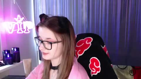 Snapshot of lunaxcherry chatting on 06/22/26, 05:32 LunaXcherry online show from 06/22/26, 05:32