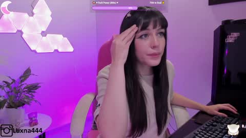   online show from 02/07/25, 11:45