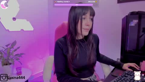   online show from 02/22/25, 01:33