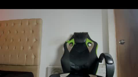 Snapshot of lunay_bigcock420 chatting on 02/14/26, 11:01 lunay_bigcock420 online show from 02/14/26, 11:01