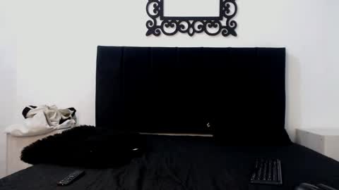 Snapshot of lunaydream chatting on 05/20/26, 11:22 lunaydream online show from 05/20/26, 11:22