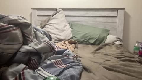 Snapshot of lunazone chatting on 02/06/25, 05:46 Lunadreams online show from 02/06/25, 05:46