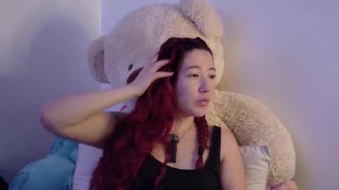 Luna online show from 11/18/25, 03:34