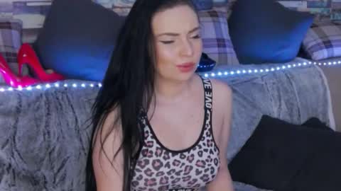 LunnaGray online show from 01/11/26, 06:29