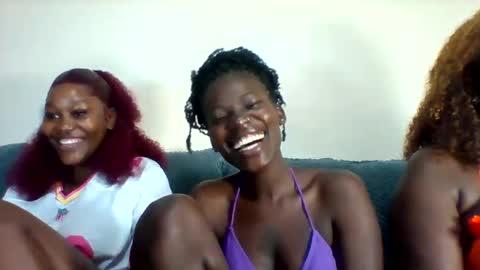 Snapshot of luo_queen chatting on 04/03/26, 06:44 luo_queen online show from 04/03/26, 06:44