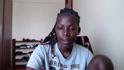Snapshot of luo_queen chatting on 05/12/26, 07:38 luo_queen online show from 05/12/26, 07:38