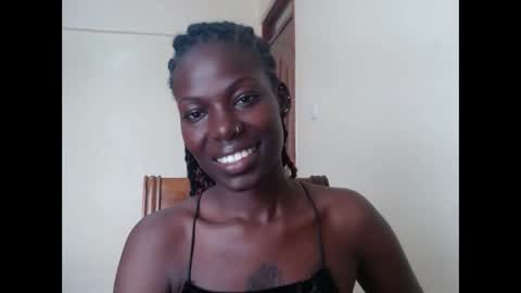 Snapshot of luo_queen chatting on 05/16/26, 08:00 luo_queen online show from 05/16/26, 08:00