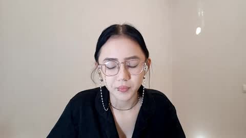 Roxie online show from 04/25/26, 01:41