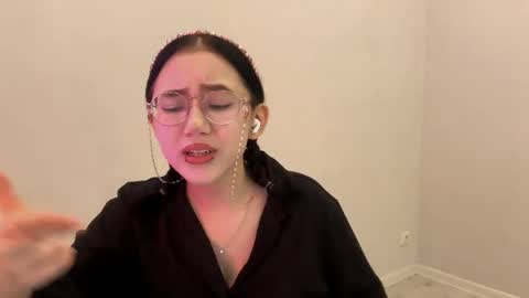 Roxie online show from 05/05/26, 01:19