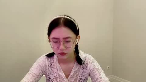 Roxie online show from 05/13/26, 02:14