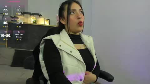 Lurea pearl online show from 10/22/25, 05:08