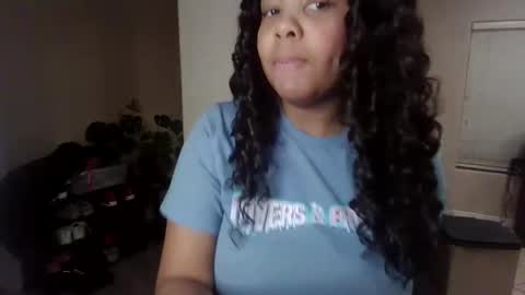 Snapshot of lusciouskoko chatting on 11/18/25, 05:34 Luscious Koko online show from 11/18/25, 05:34