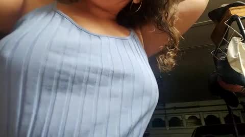 Snapshot of lusciouslibra82 chatting on 09/14/25, 04:55 .Clarissa. Follow me on Instagram miss buns online show from 09/14/25, 04:55