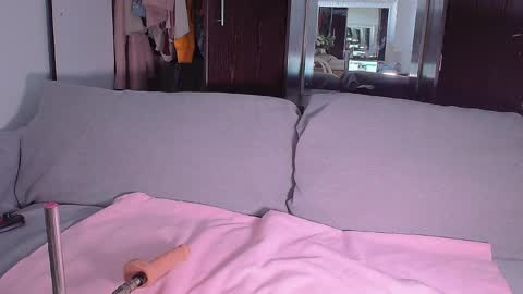 lusciouslipsxx online show from 03/28/26, 07:41