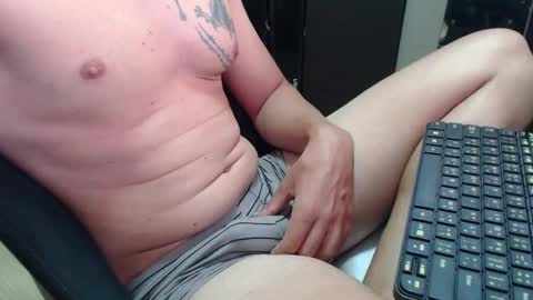 Snapshot of lushboy90 chatting on 02/24/25, 05:54 lushboy90 online show from 02/24/25, 05:54