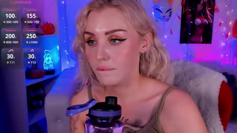 your sweet Liana online show from 10/21/25, 07:36