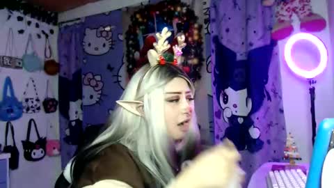 Snapshot of lussyevans_ chatting on 12/17/25, 06:41 lussyevans_ online show from 12/17/25, 06:41