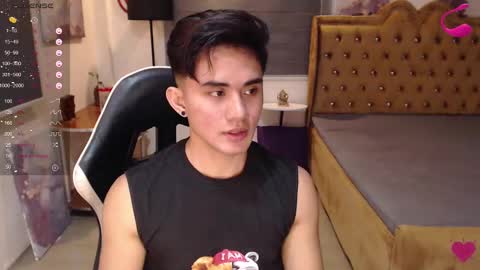 Snapshot of lustdesirex19 chatting on 02/17/25, 02:37 David online show from 02/17/25, 02:37