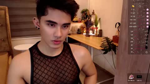 Snapshot of lustdesirex19 chatting on 12/05/25, 06:33 David online show from 12/05/25, 06:33