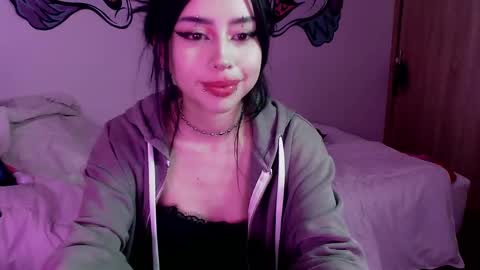 Snapshot of lustful_aprilx chatting on 12/06/24, 12:56 Valerie April online show from 12/06/24, 12:56