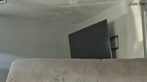 Snapshot of lustlivenow chatting on 02/19/26, 09:44 GUY --- GIRL online show from 02/19/26, 09:44