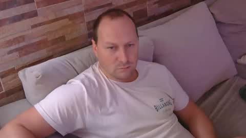 Snapshot of lustonfan chatting on 05/05/26, 01:52 lustonfan online show from 05/05/26, 01:52